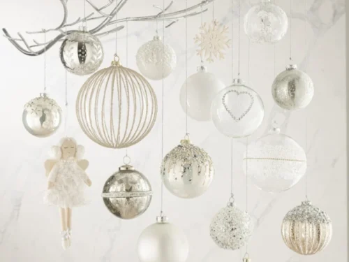 Opbergdoos Venol Glas Zilver met 6 glanzende kerstballen, bladdecoratie en glitter in feestelijke zilvertinten
