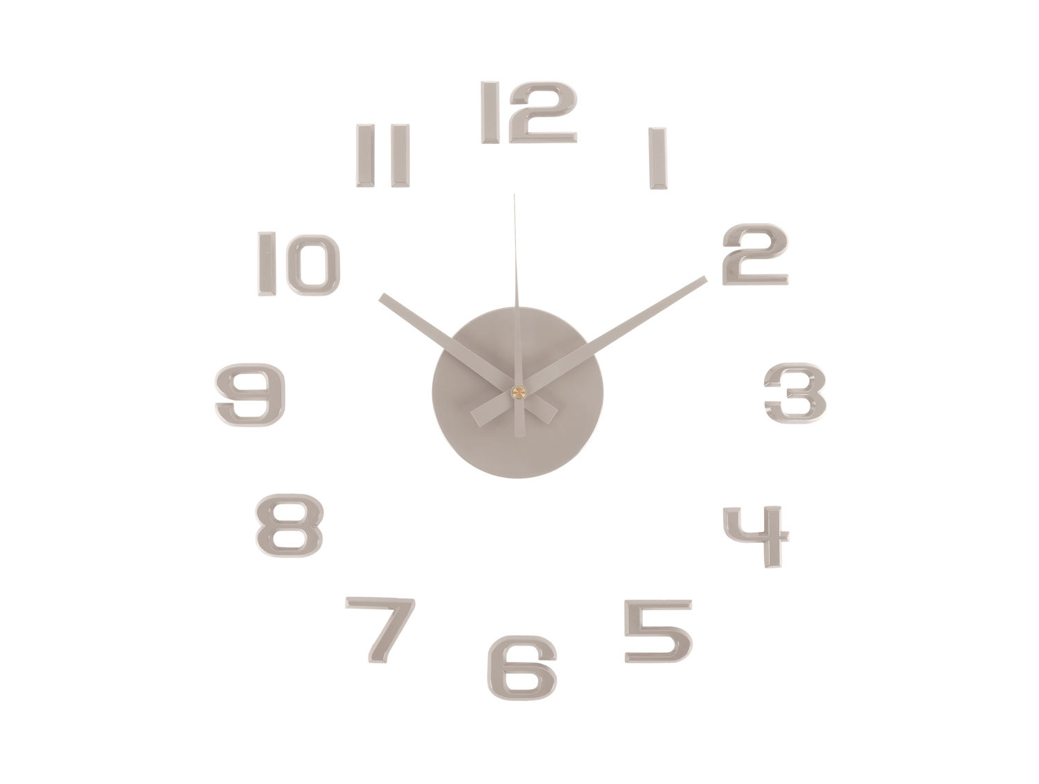 Wandklok Hinny warm grijs met strakke cijfers, neutrale look en 35 cm diameter