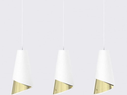 Hanglamp Tasum Wit Ø20 cm met drie verstelbare kappen in wit en goud aan een witte balk