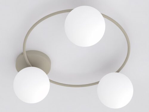 Plafondlamp Lierdoro beige Ø14 cm met ronde vorm, drie glazen bollen en moderne uitstraling