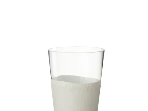 Vaas Stusir glas wit H35 cm met slanke vorm en stoere cementlook accenturering