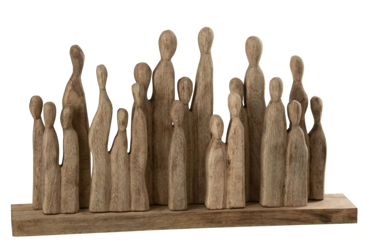 Beeld Zaunnona mangohout naturel: lang groepsbeeld van abstracte figuren op houten basis, 36 cm hoog
