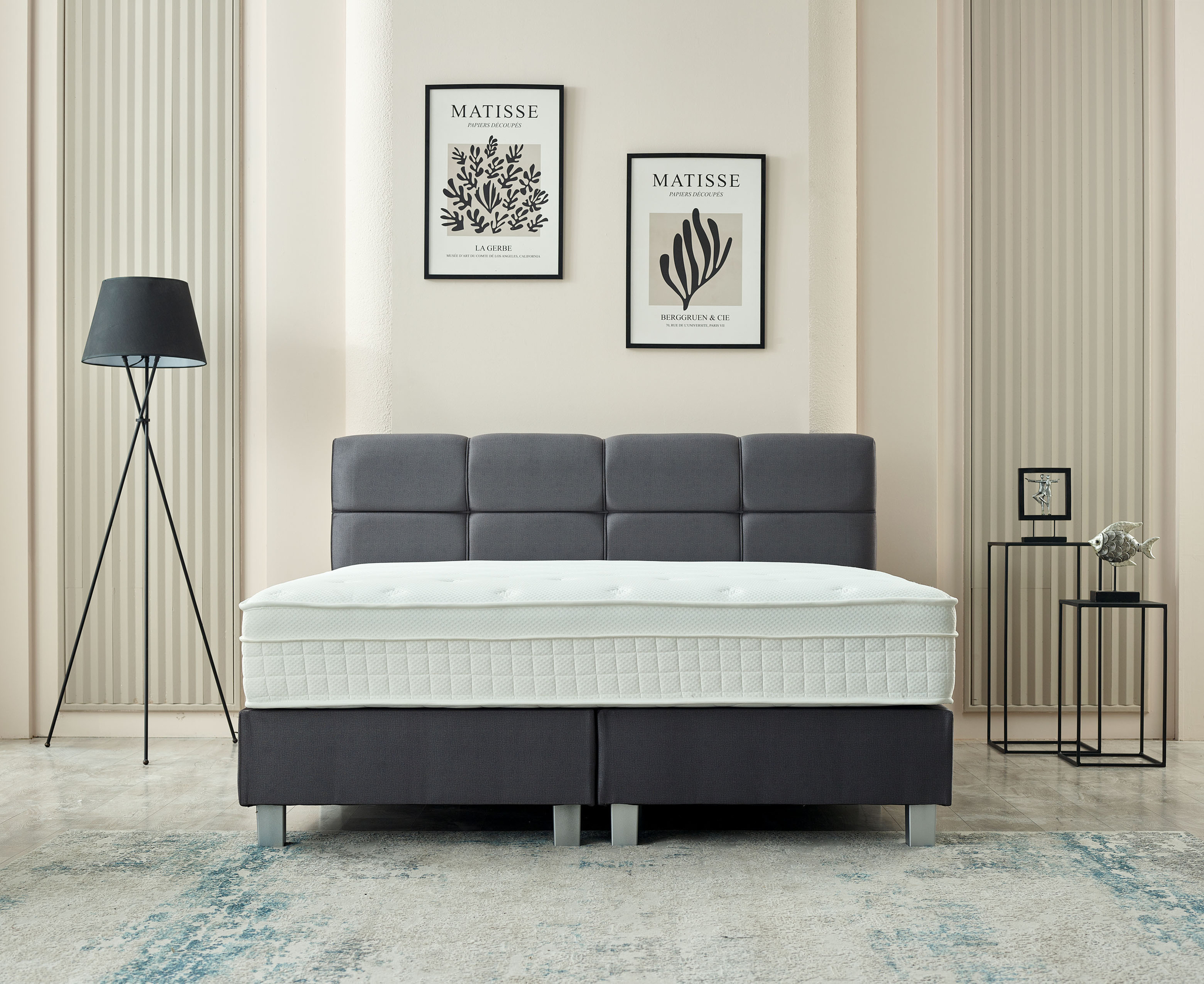 Boxspring Stauldino Antraciet 140x200 met hoofdbord en matras in moderne slaapkamer
