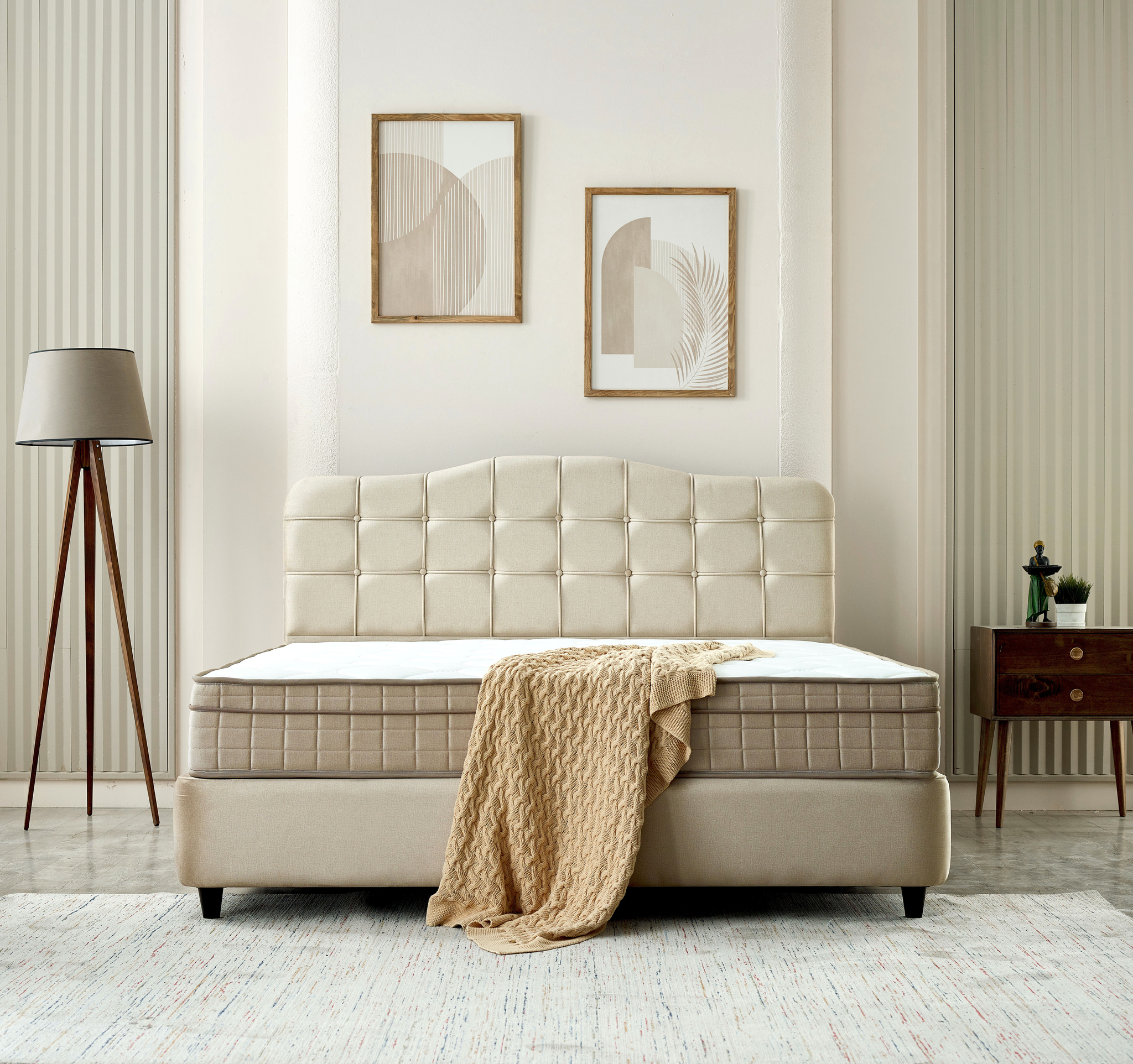 Boxspring Vauve Beige 180x200 met gestoffeerd hoofdbord, opbergbox en matras in rustige fluweellook