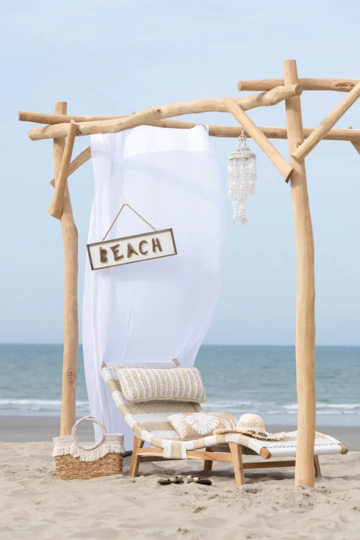 Witte Kapstok Skaulvond Schelp van schelp en ijzer, slank ontwerp met elegante beachy uitstraling