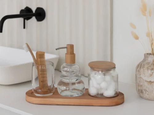 Vaas Neine beige marmer, compacte flesvorm met natuurlijke luxe uitstraling, H10 cm