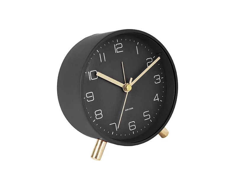 Wekker Pammino zwart met strakke wijzerplaat, gouden details en compact retro design