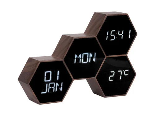 Karlsson Wekker Seiltena Zwart, hexagonaal ontwerp, toont tijd, dag, datum en temperatuur in houtlook