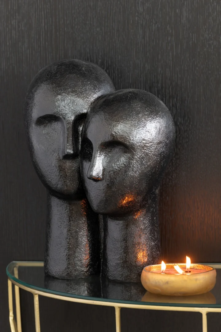Beeld Gatello steen zwart: twee abstracte gezichten met glanzende afwerking, stijlvol decoratief woonaccessoire