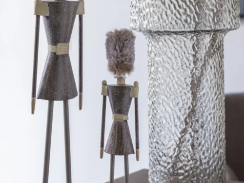 Woonaccessoire Sleensan metaal grijs, slank decoratief accent voor modern interieur