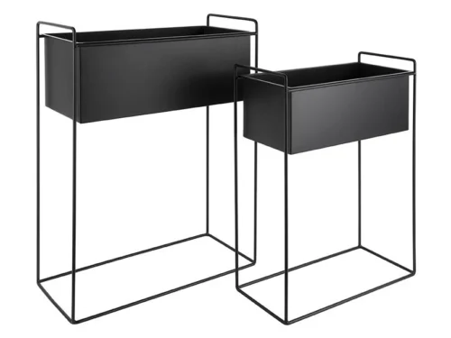 Zwarte metalen bloempot Carnund op poten, set van 2, met strakke rechthoekige vorm en luchtige look