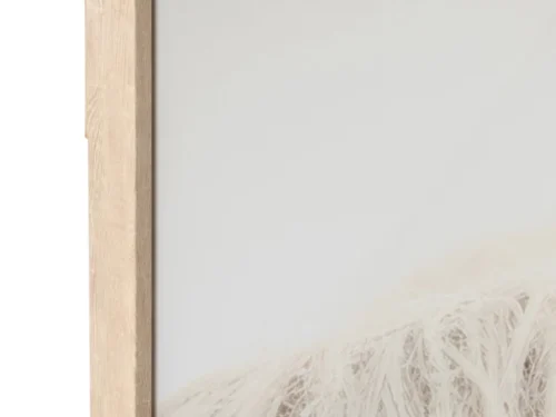 Wanddecoratie Gernond wit met houten lijst en zachte veerprint voor een natuurlijke, rustige uitstraling
