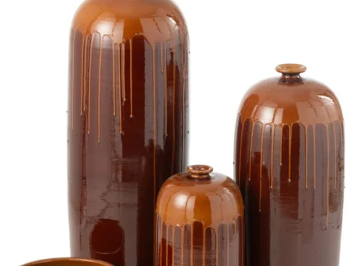 Skemang terracotta bloempot bruin met glanzende druipafwerking, in vier maten met afgeronde vorm