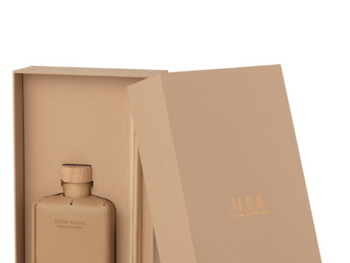 Geurolie Perron Bruin in beige geschenkdoos, met J-LINE diffuser en houten dop in warme houttint