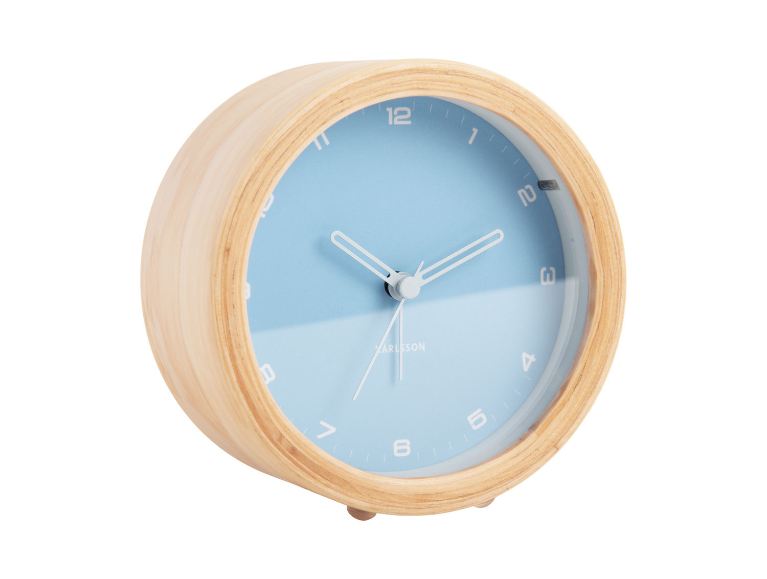 Wekker Mindaro Blauw van Karlsson met houten behuizing, zachte blauwtint en wit wijzerblad