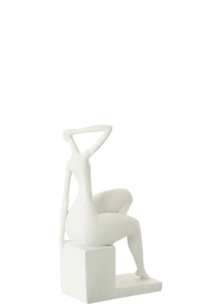 Decoratie Gaurmane polyresin wit: zittende dame op sokkel, mat wit en elegant woonaccessoire