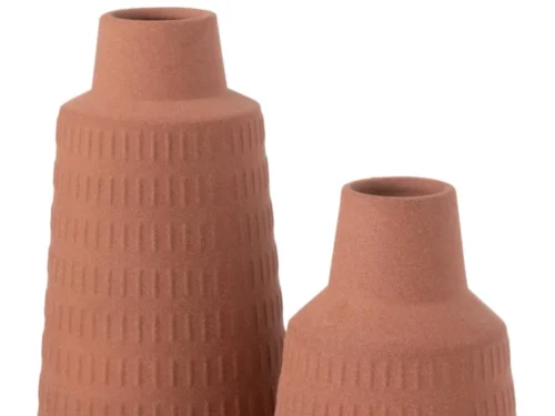 Oranje porseleinen vaas Nielone H31 cm met slanke vorm en gesneden afwerking, modern en stijlvol