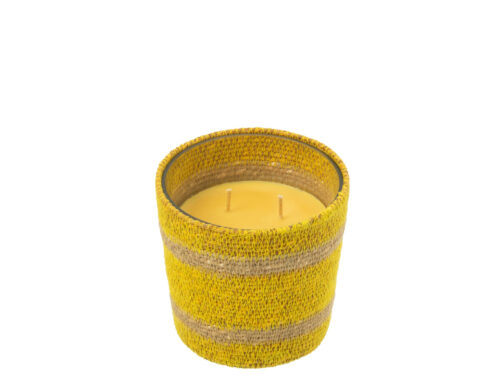 Geurkaars Kleiran in geel glas met rotandetails en dubbele lont, sfeervol woonaccessoire
