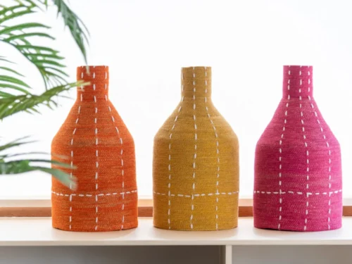 Brarrora zeegras vazen set van 3 met flesvorm, gestippelde strepen en meerkleurige afwerking in roze, oranje en geel