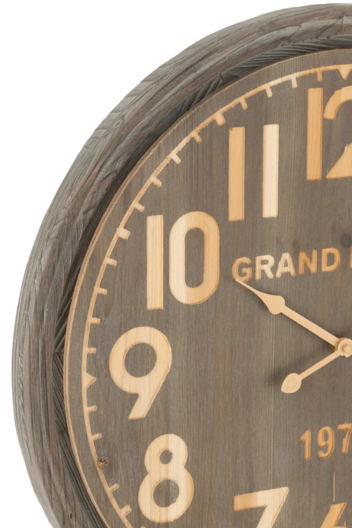 Wandklok Teivor Naturel met ronde houten look en grote cijfers, warm en strak design voor aan de muur