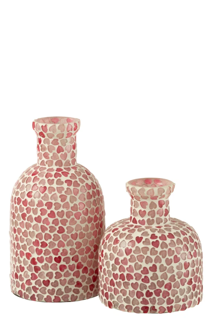 Decoratie Roosio glas roze met hartvormige mozaïekafwerking, twee decoratieve vazen op witte achtergrond