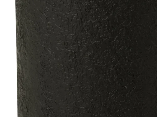 Woonaccessoire Raunos zwart MDF voetstuk met strakke vorm en matte, textuurafwerking