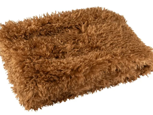 Bruine fluffy Deken Ketane, zachte polyester woondeken met langharige textuur voor warmte en sfeer