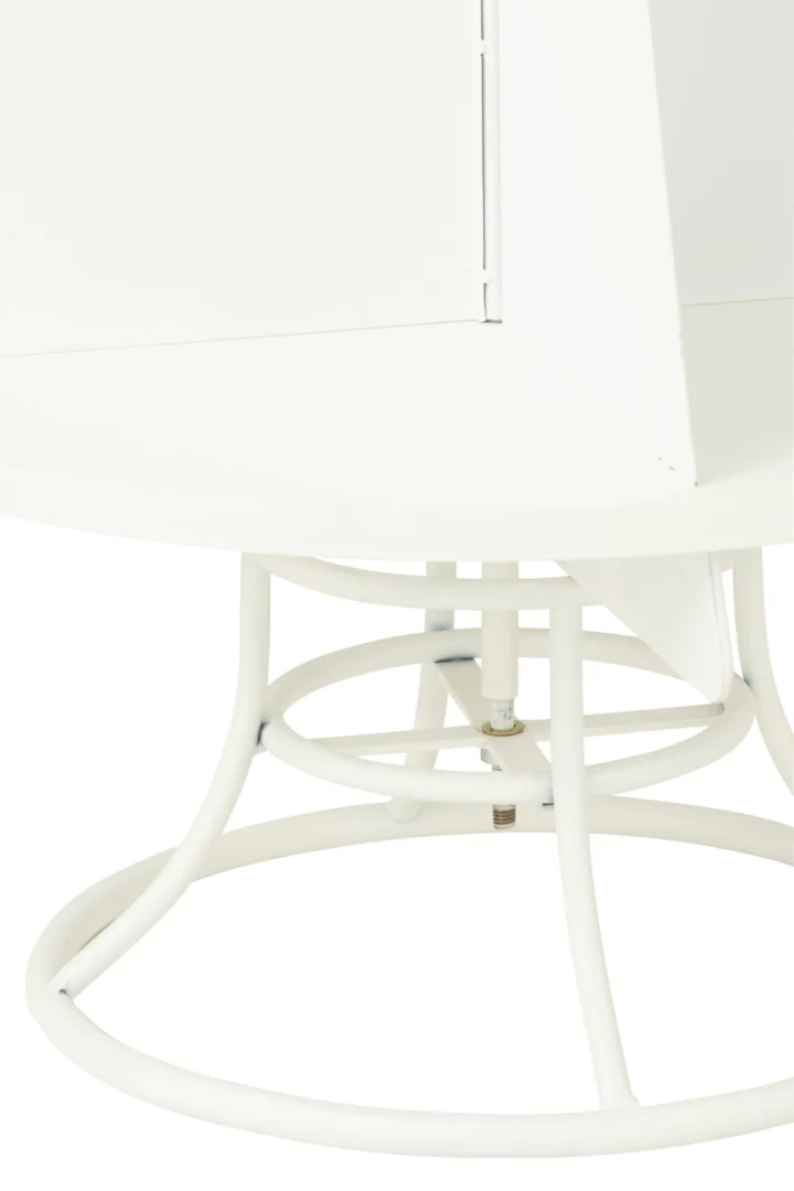 Witte Preebond kerstboom van metaal en MDF, 120 cm hoog, met strakke moderne vorm