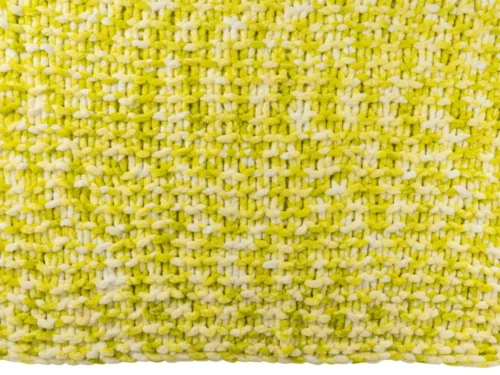 Deken Peiskal Groen, zachte gebreide plaid met fris groen-wit patroon en warme textuur