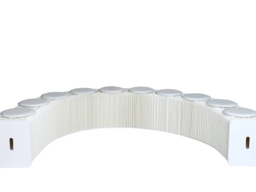 Bank Leirnoro Papier Wit, opvouwbare witte designbank van papier met slanke, grafische vorm