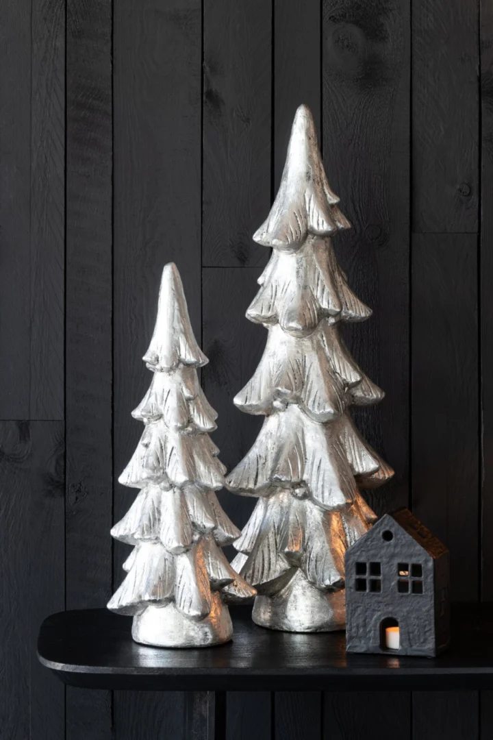 Kerstboom Koolvea Zilver H51 cm, compacte glanzende kerstdecoratie met ronde vorm en winterse uitstraling