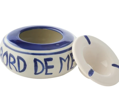 Brirnand keramieken asbak blauw met ronde vorm en losse deksel, compact woonaccessoire