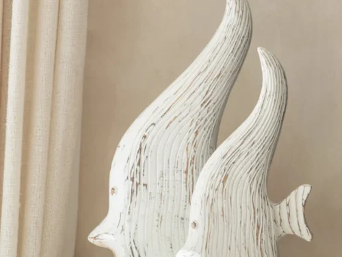 Decoratiefiguur Satik Wit Albizia, antieke vissculptuur met slank silhouet, H38 cm
