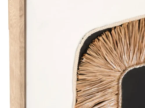 Schilderij Mirmone met houten lijst en meerkleurige raffiaversiering in warm natuurtinten