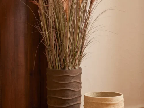 Bloempot Peltano zandbruin met golfstructuur en stevige, natuurlijke uitstraling, H24,5 cm