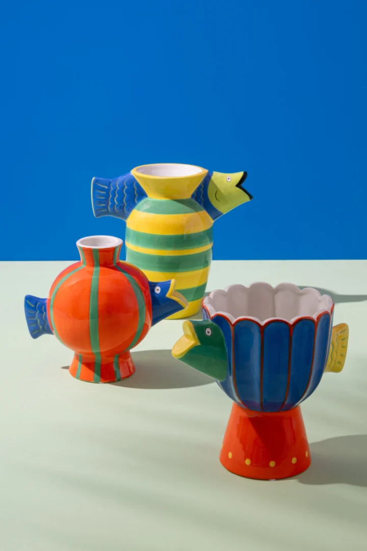 Decoratiefiguur Stieltoro dolomiet set van 2, kleurrijke vis-vazen met speels Fish Dots-design