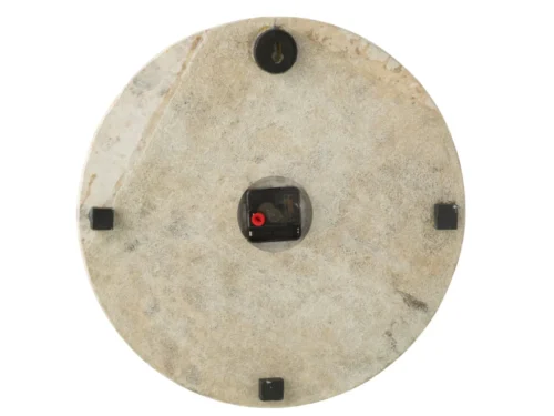 Wandklok Daarrum beige marmer, ronde achterkant met zwart uurwerk en ophangsysteem