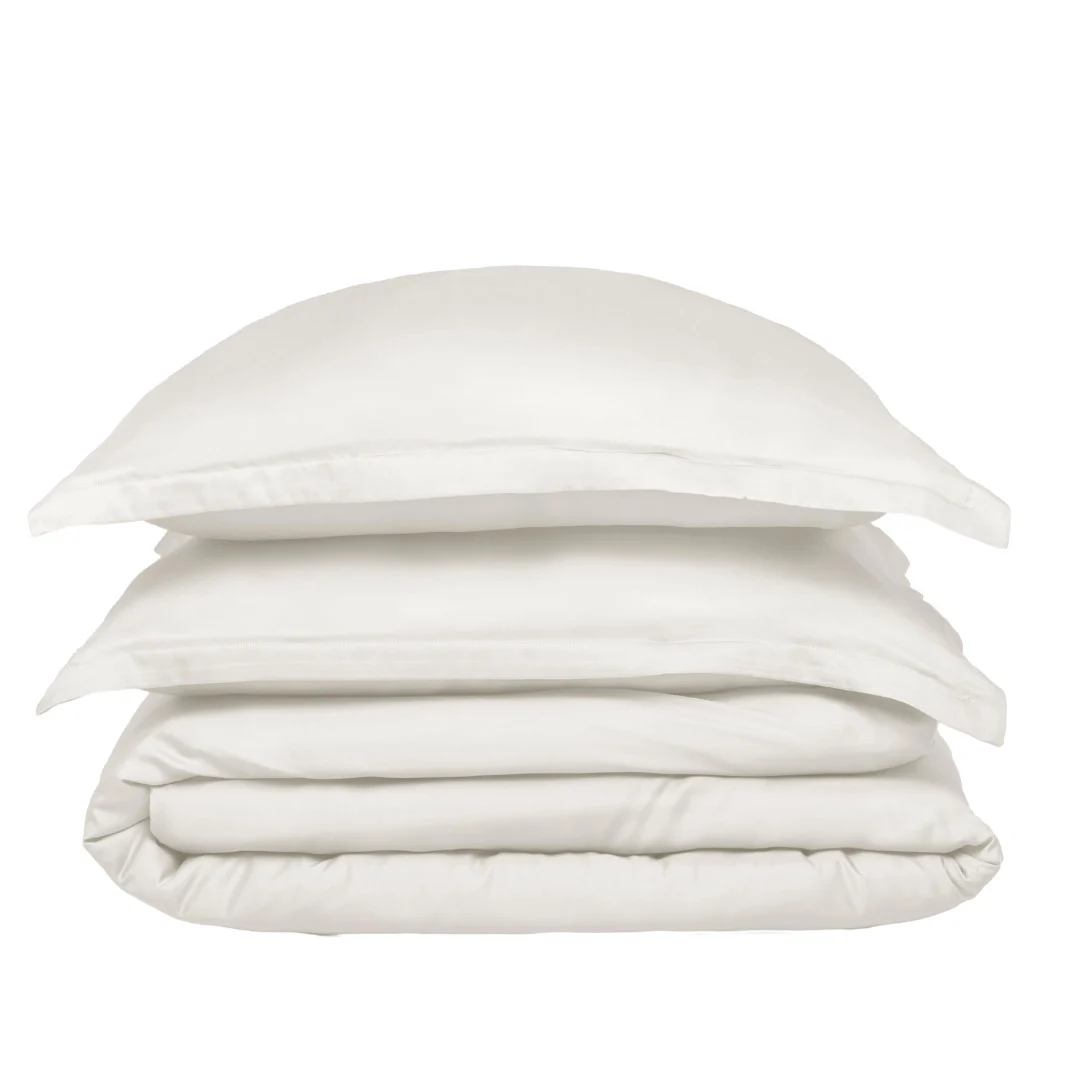 Dekbedovertrek Bobis 140x220 van wit Tencel™ satijn, zacht en soepel met luxe uitstraling