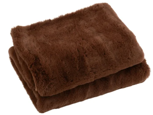 Plaid Slibano bruin, zachte fluffy woondeken van 100% polyester, opgevouwen afgebeeld