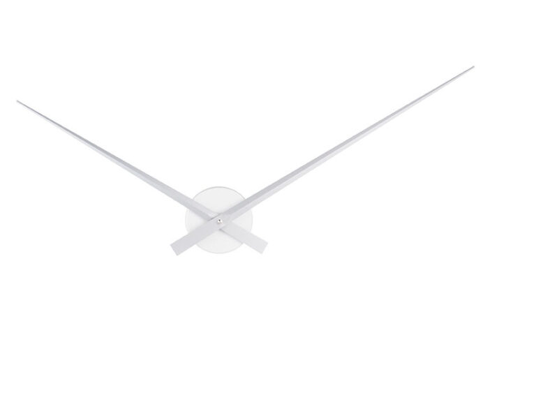 Wandklok Kaurrino Zilver, minimalistische open design klok met slanke wijzers en metallic afwerking