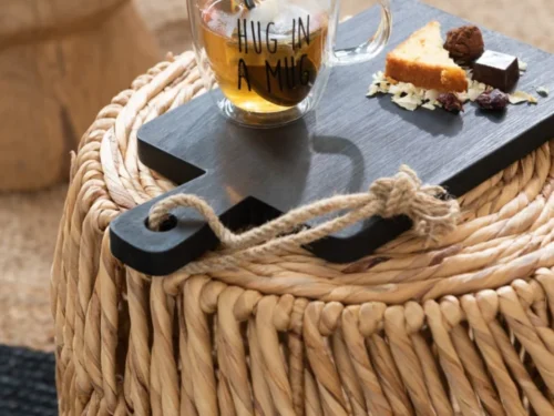 Transparante glazen mok Deiltella met zwarte opdruk en handvat, gevuld met thee, set van 2