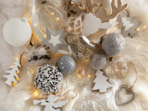 Opbergdoos Mierrura Glas Wit set van 6 kerstballen met beige luipaardmotief en speelse kerstdecoratie