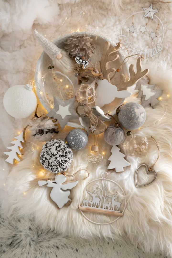 Opbergdoos Mierrura Glas Wit set van 6 kerstballen met beige luipaardmotief en speelse kerstdecoratie