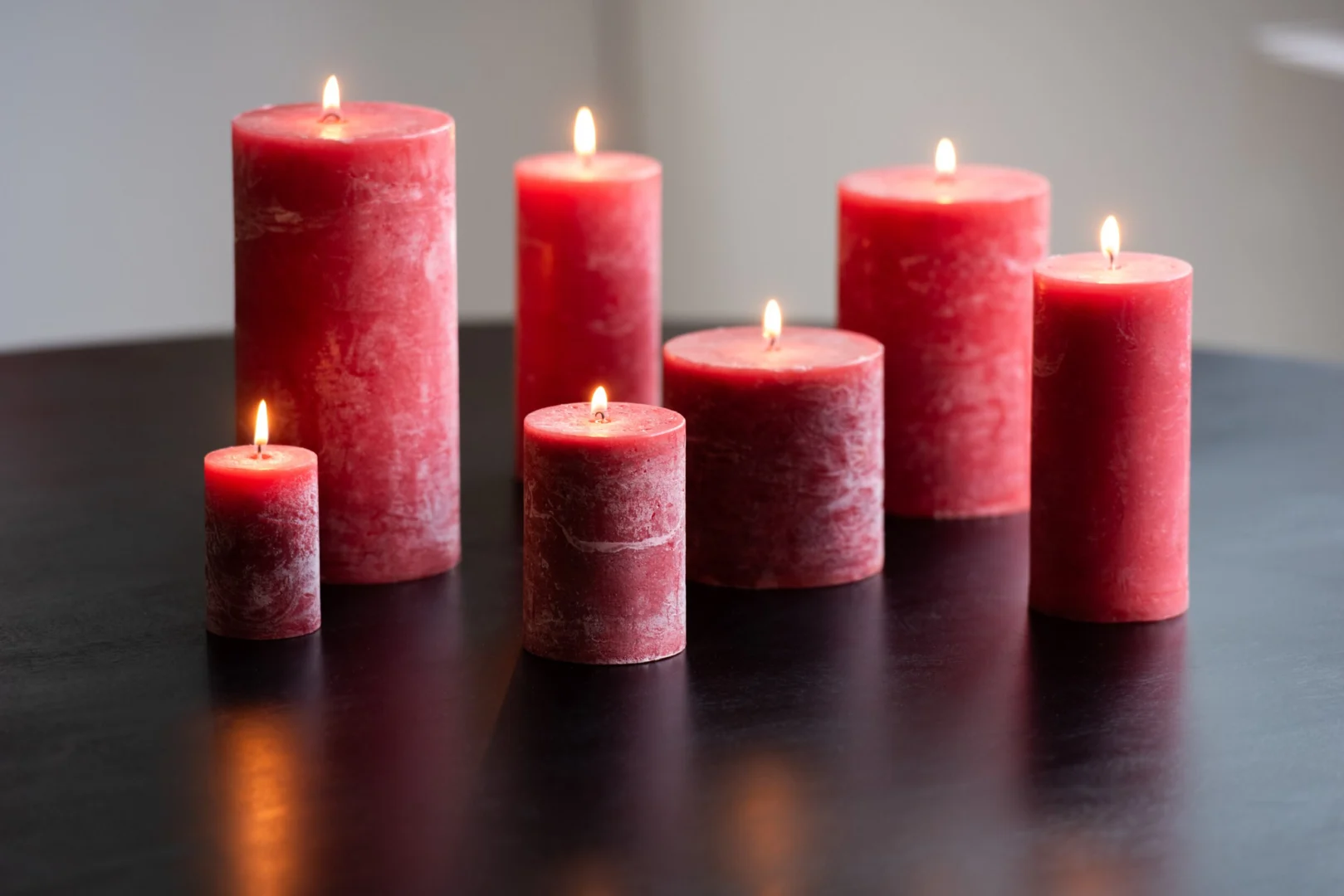 Kaars Flietol Rood, cilindrisch, diep rood en brandend voor warme sfeervolle woondecoratie