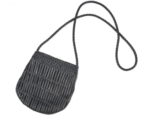 Woonaccessoire Slerraro Leer Zwart, compact gevlochten leren tasje met lange schouderriem