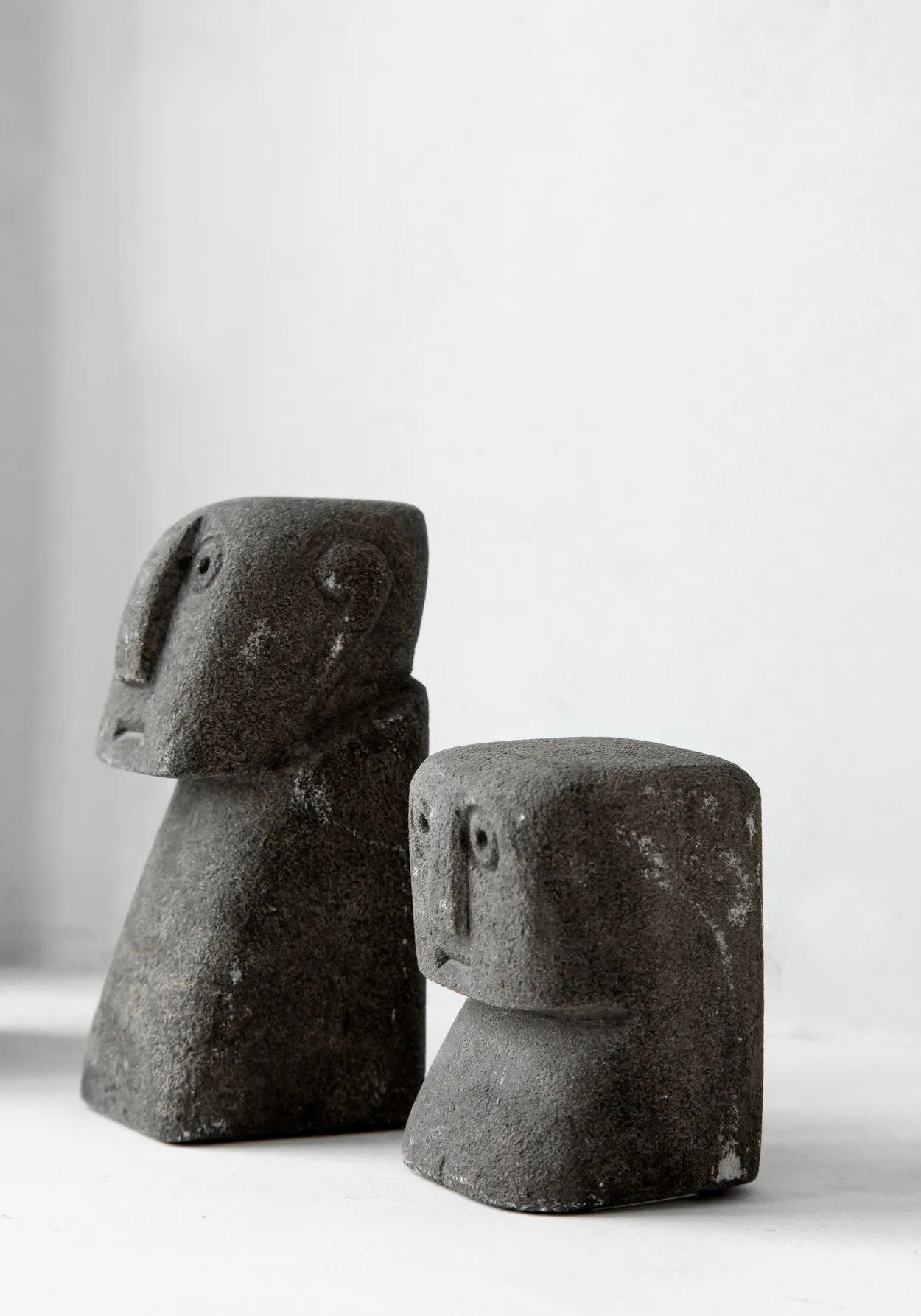 Beeld Naltu Steen Grijs H11 cm - Afbeelding 3