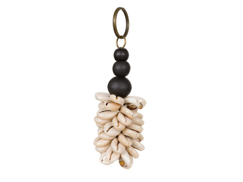 Sleutelhanger Kussero Hout Naturel met schelpen en drie zwarte houten bollen, handgemaakt