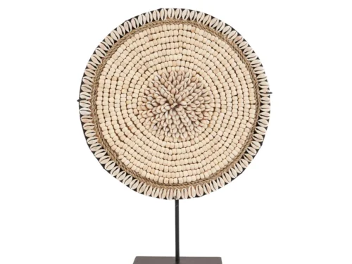 Woonaccessoire Kollu Naturel op standaard, rond schelpdesign in natuurlijk wit met organische uitstraling