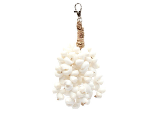 Sleutelhanger Giskello Zeegras Wit met schelpen, natuurlijke kustlook voor sleutelbos of tas