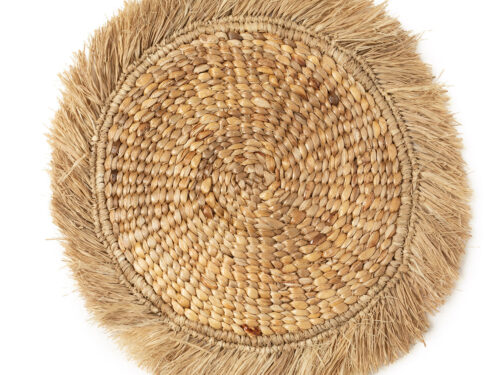 Placemat Klamik Waterhyacint Naturel met handgeweven ronde vorm en speelse rafelrand